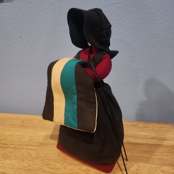 Bear Creek Emporium Bearfoot Faceless Wood/Cloth Sand Filled Country Lady Quilt - Picture 3 of 10